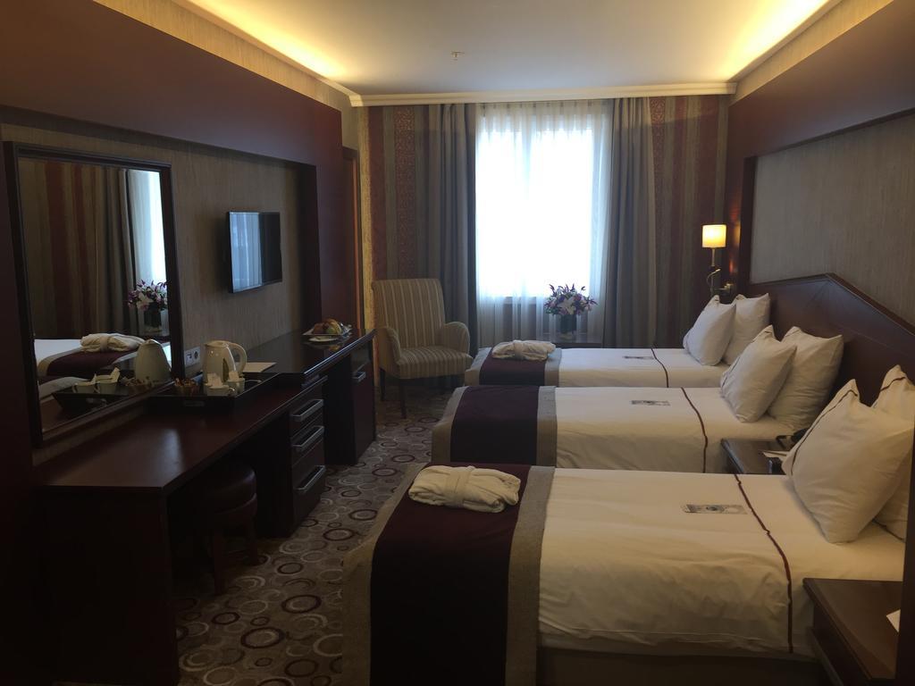 מלון Taksim Gonen 4*