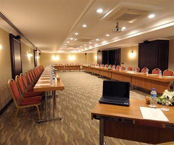 Taksim Gonen Hotel 4*