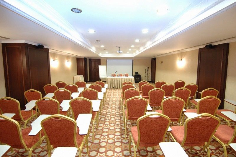 Taksim Gonen Hotel 4*